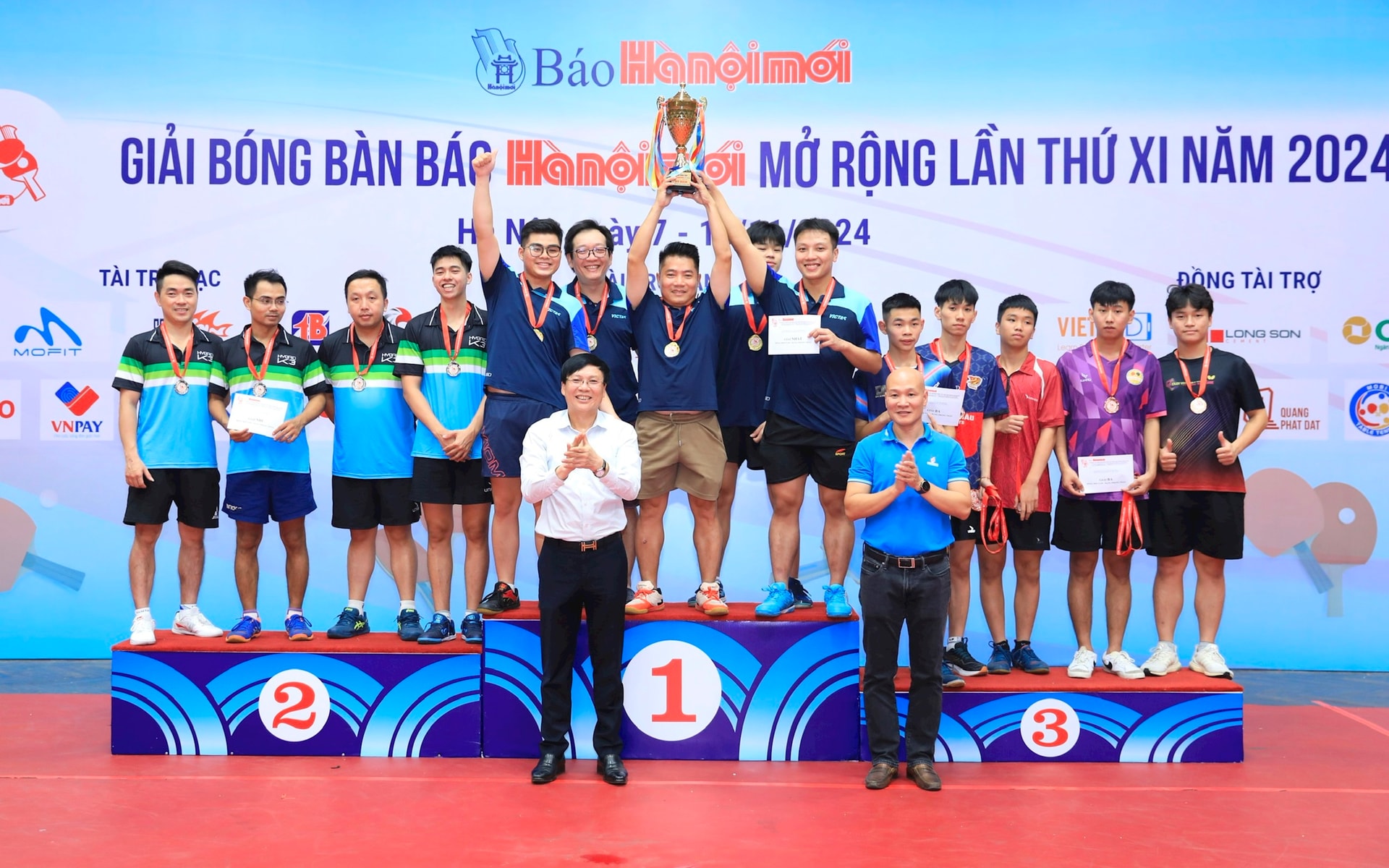 Winners of the Hanoi Table Tennis Newspaper Cup 2024 - Photo 4.