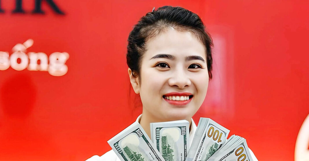 Tỷ giá USD hôm nay 12/11/2024: Giá USD ngân hàng đảo chiều đi lên