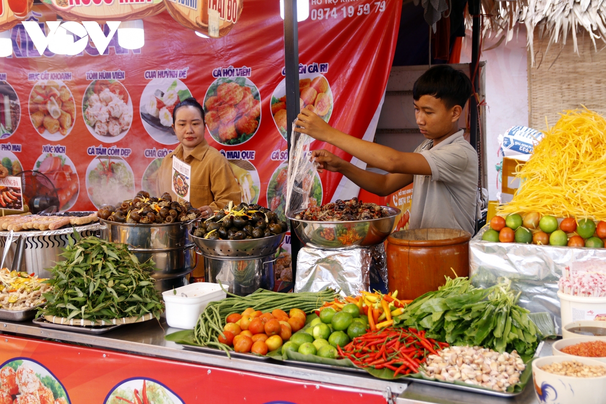 khong gian am thuc nam bo tinh tra vinh noi quy tu mon an vung mien hinh anh 7