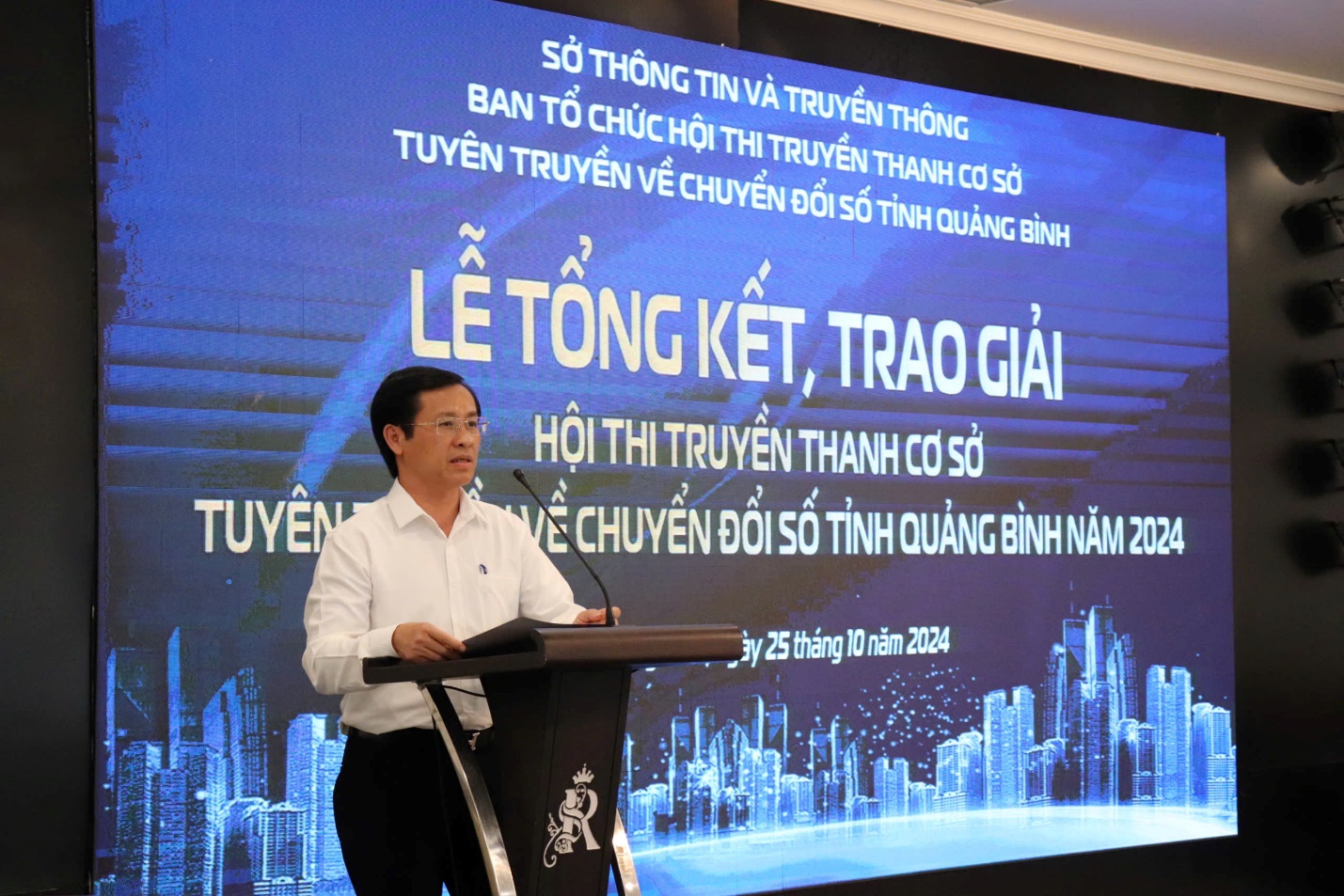 Trao giải Hội thi truyền thanh cơ sở tuyên truyền về 
chuyển đổi số tỉnh Quảng Bình năm 2024- Ảnh 2.