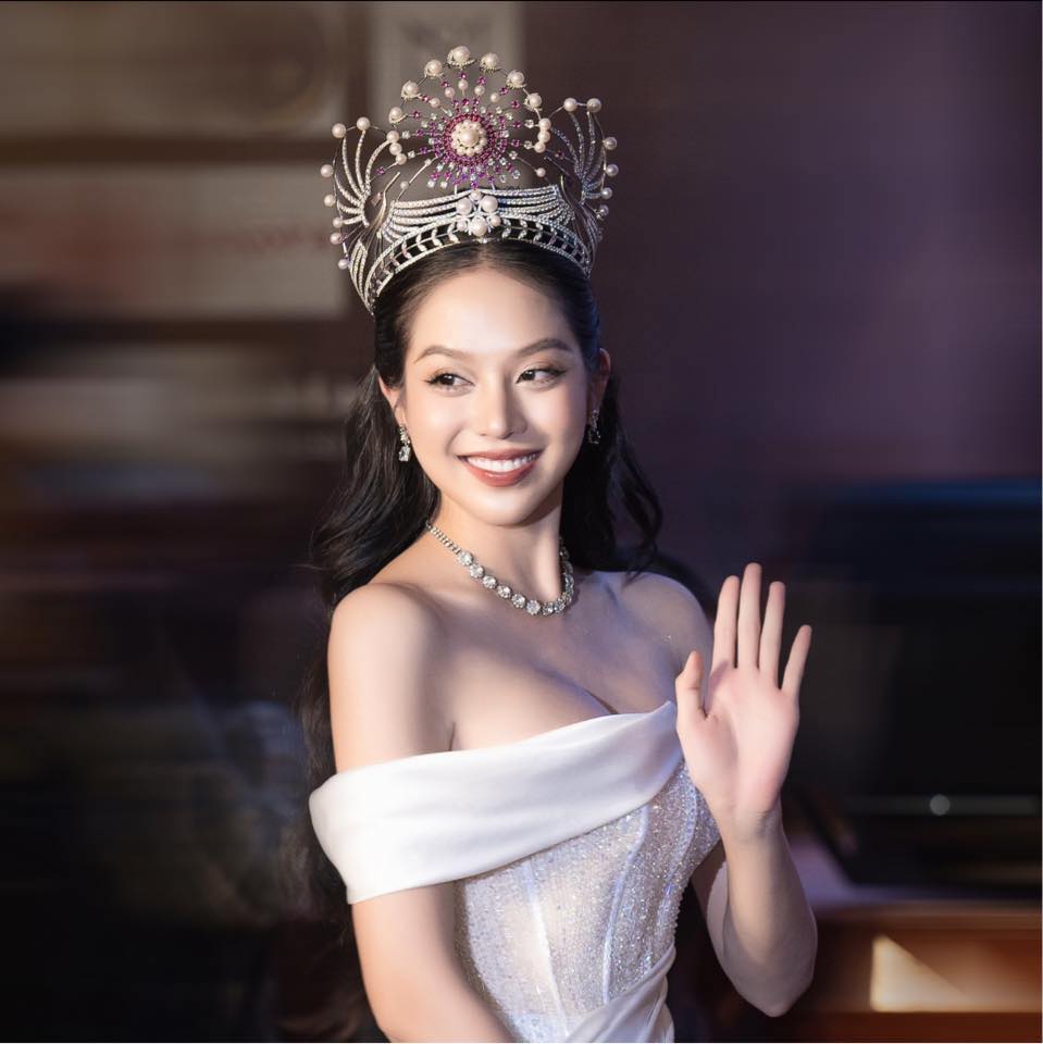 Miss International 2024 Huỳnh Thị Thanh Thủy lột xác đẹp đầy mê hoặc, có bí kíp giữ dáng khó ngờ - Ảnh 13.