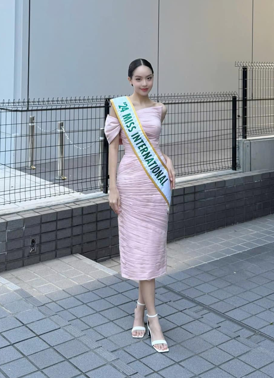 Miss International 2024 Huỳnh Thị Thanh Thủy lột xác đẹp đầy mê hoặc, có bí kíp giữ dáng khó ngờ - Ảnh 25.