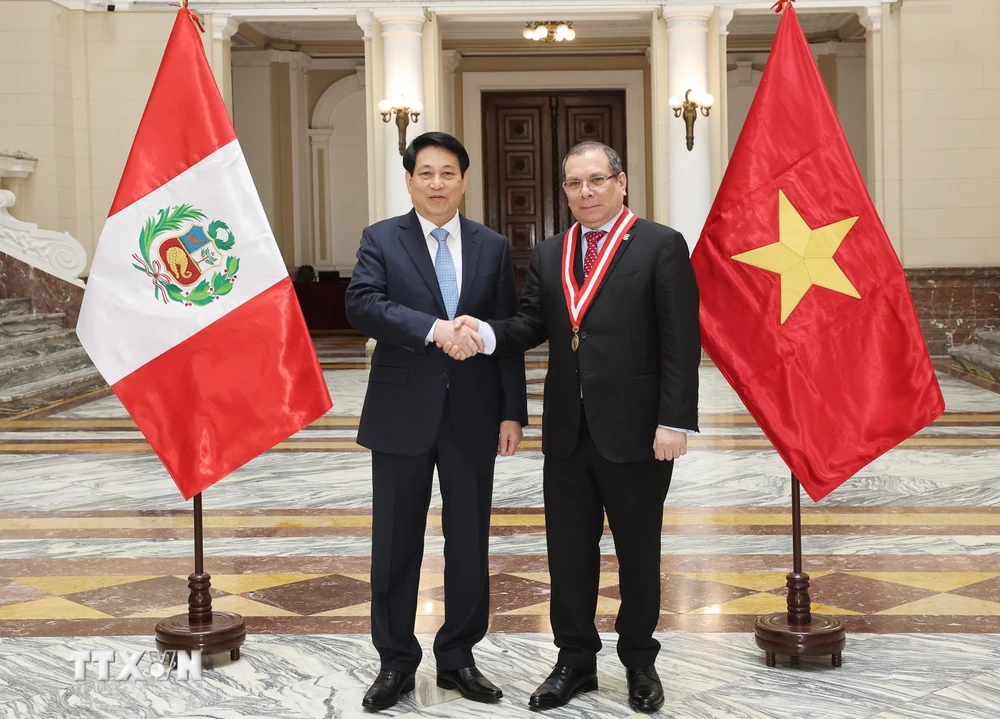 ttxvn-chu_tich_nuoc_luong_cuong_hoi_kien_chanh_an_toa_an_toi_cao_peru1 (3).jpg