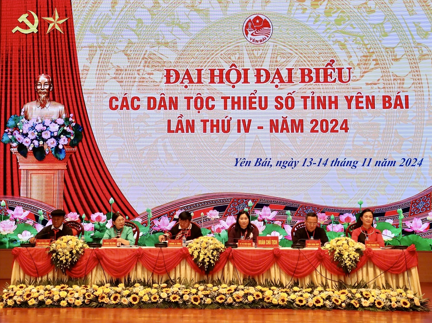 Đoàn Chủ tịch Đại hội (Ảnh Thu Trang)