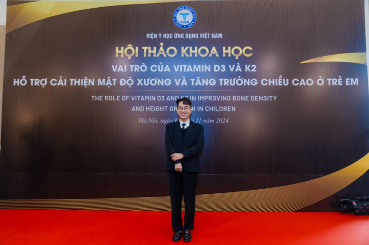 BS. CKII Hoàng Quốc Tưởng - Giảng viên Bộ môn Nhi khoa, Đại học Y dược TP. HCM; BS Bệnh viện Nhi Đồng 2 lưu ý về liều lượng và cách sử dụng vitamin K2 để phát huy hiệu quả chiều cao của trẻ. (Ảnh: BTC)