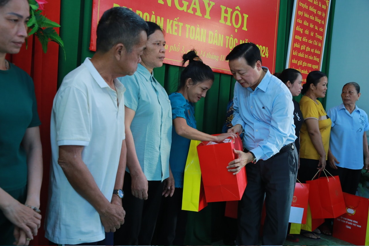 Cùng nhau xây dựng quê hương thành nơi 'ai đi xa cũng nhớ về, ai đã đến một lần cũng muốn quay lại'- Ảnh 4.