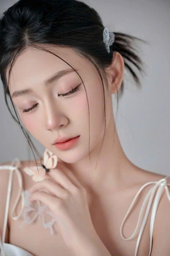 Nữ idol TikTok LIVE Trần Hà Linh và bí quyết kết nối hàng triệu người hâm mộ- Ảnh 2.