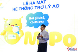 W-tro ly ao MiPo پوسٹ آفس سٹاف 1.jpg کو سپورٹ کرتا ہے۔