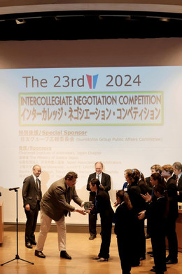 និស្សិតស្រី យ៉េន នី ១.jpg