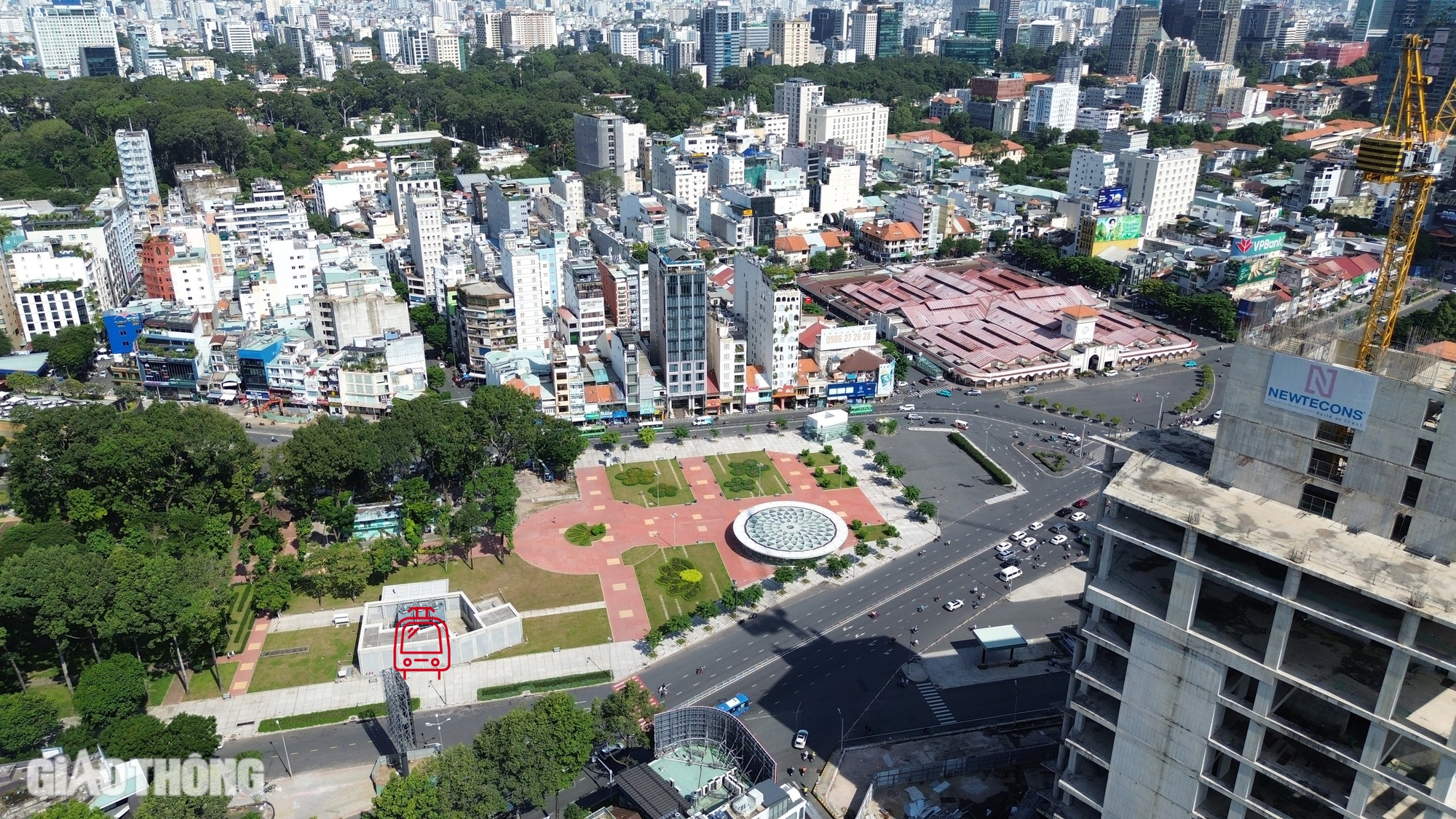 Chiêm ngưỡng vẻ hoành tráng của các nhà ga metro số 1- Ảnh 2.