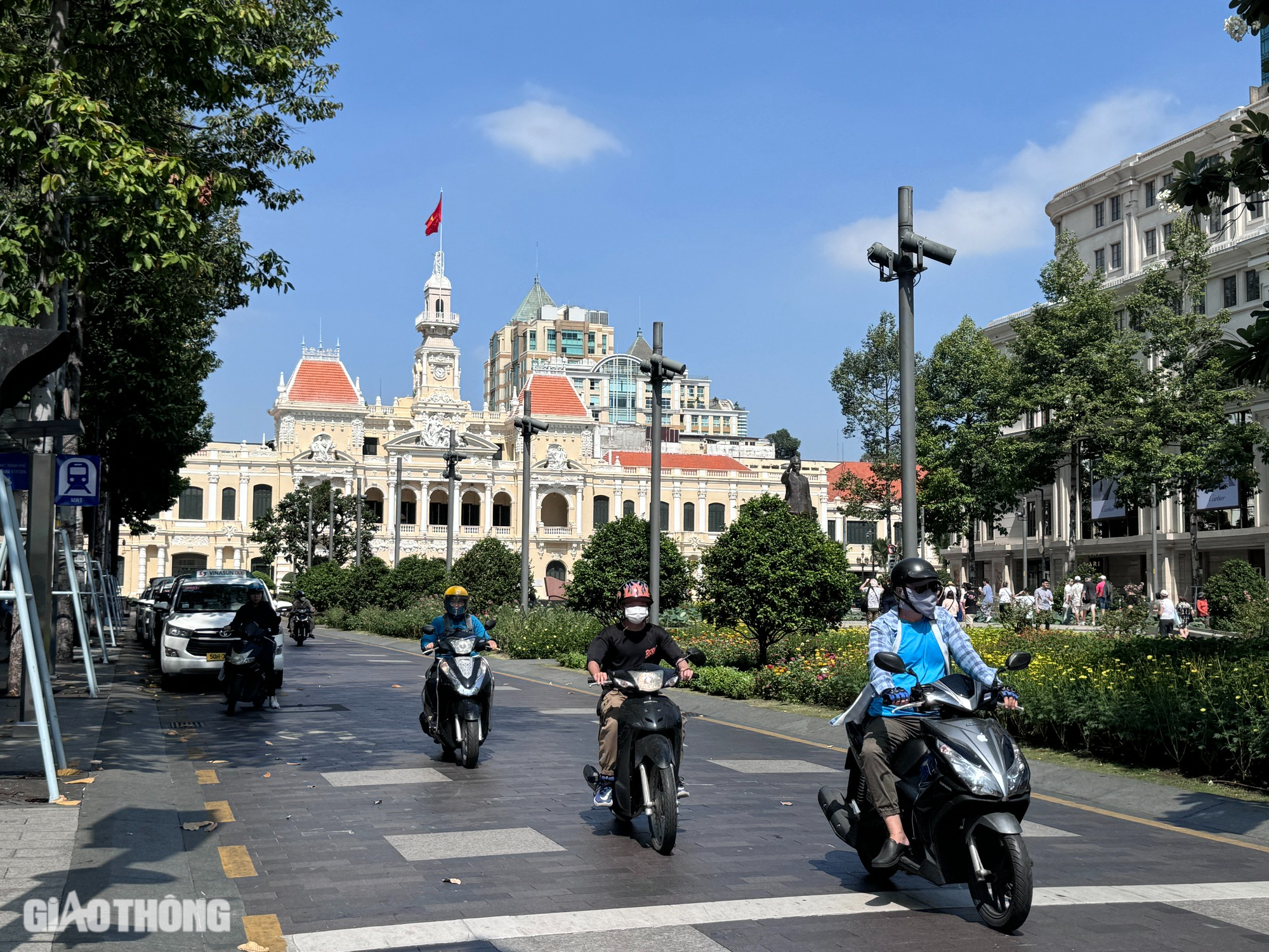 Chiêm ngưỡng vẻ hoành tráng của các nhà ga metro số 1- Ảnh 11.