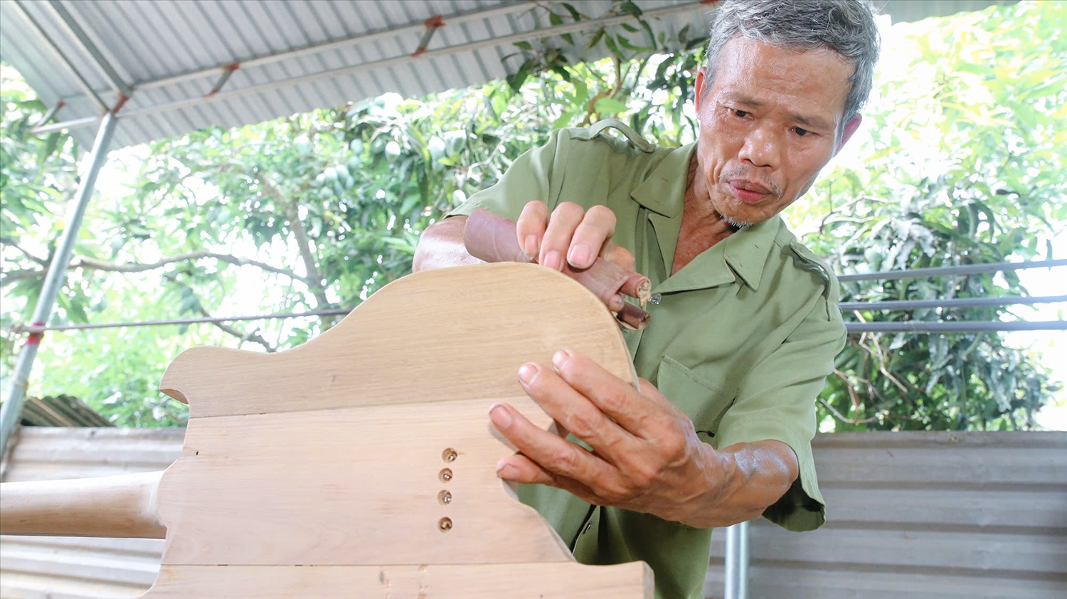 (CĐ Tương Dương 1): Người “giữ hồn” nhạc cụ truyền thống dân tộc Thái 2