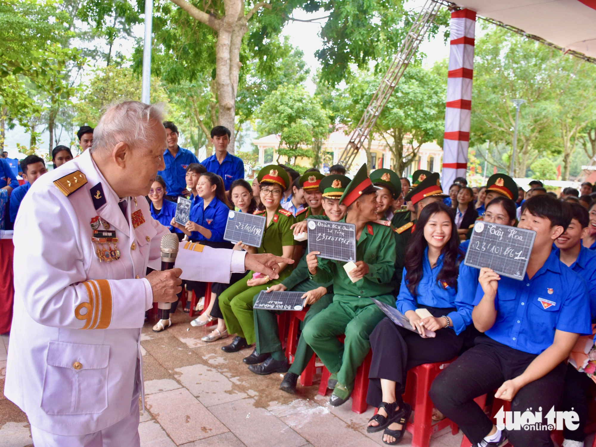 Khi bạn trẻ tìm hiểu về Đường Hồ Chí Minh trên biển - Ảnh 10.