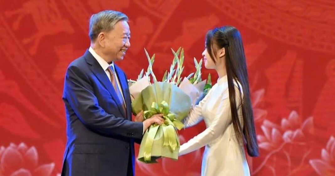 Tổng Bí thư: "Nghiên cứu cơ chế thu hút người giỏi vào ngành giáo dục"
