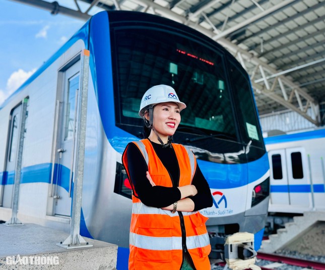 Cận cảnh các nhà ga metro số 1 TPHCM ảnh 34