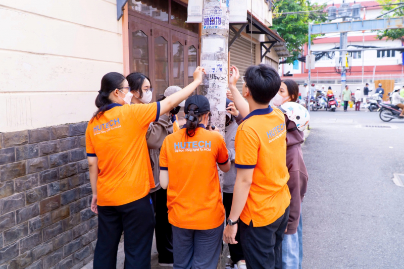 “Độc lạ” cách chào mừng Ngày 20/11 của học sinh, sinh viên và thầy cô ở TP Hồ Chí Minh -1