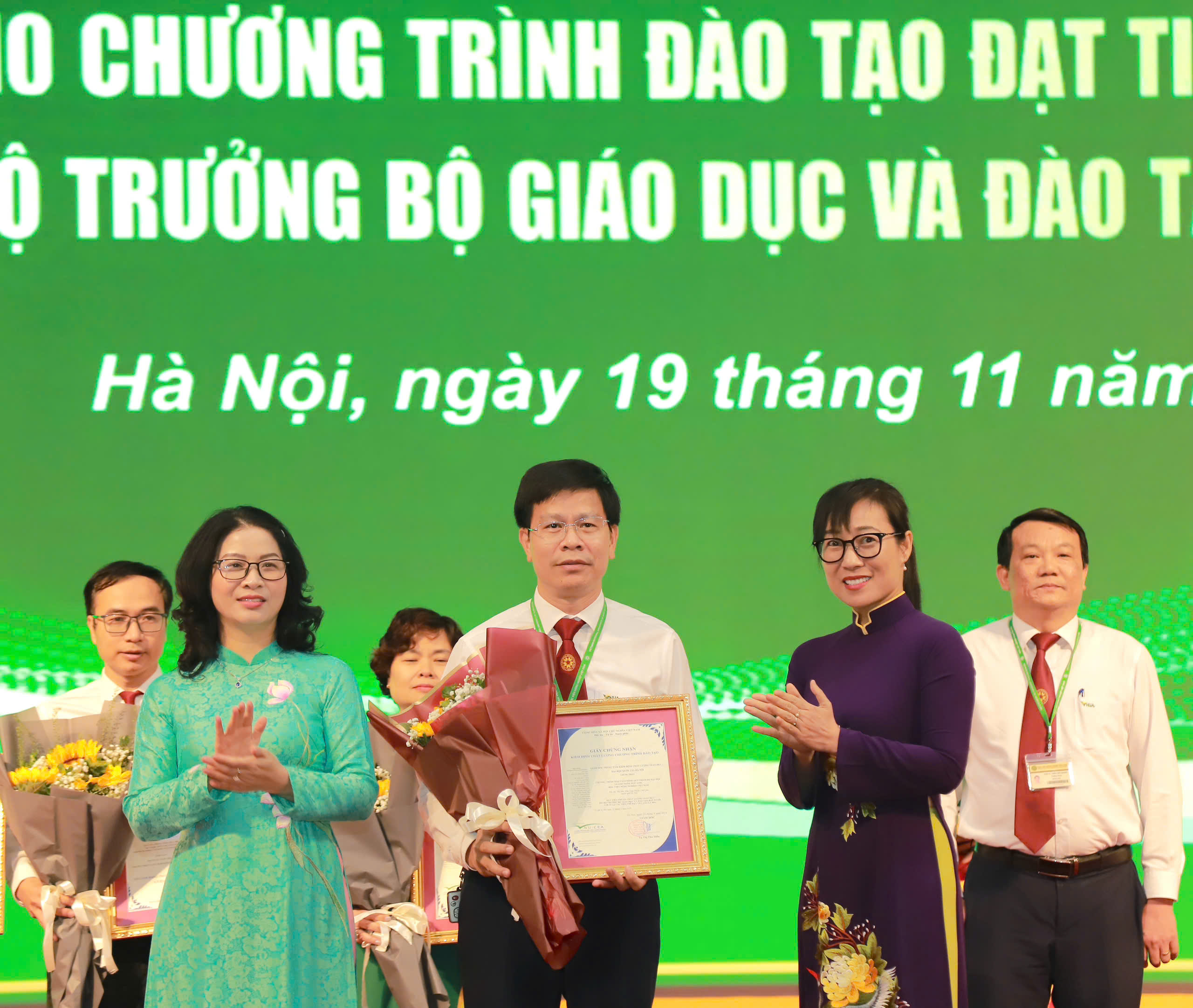 Giám đốc Học viện Nông nghiệp Việt Nam: Sự nghiệp 