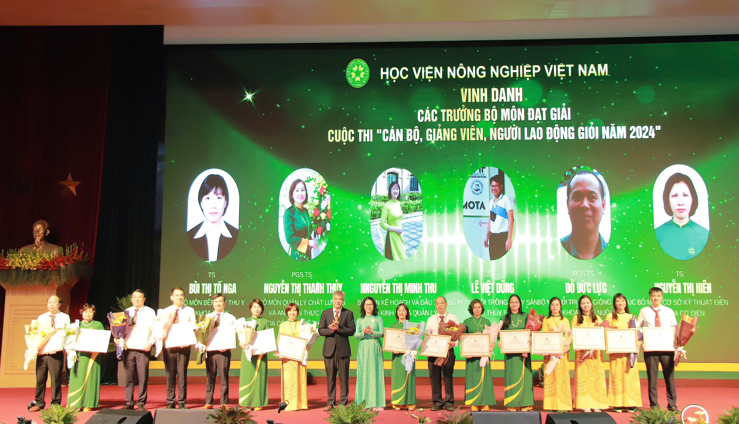 Giám đốc Học viện Nông nghiệp Việt Nam: Sự nghiệp 