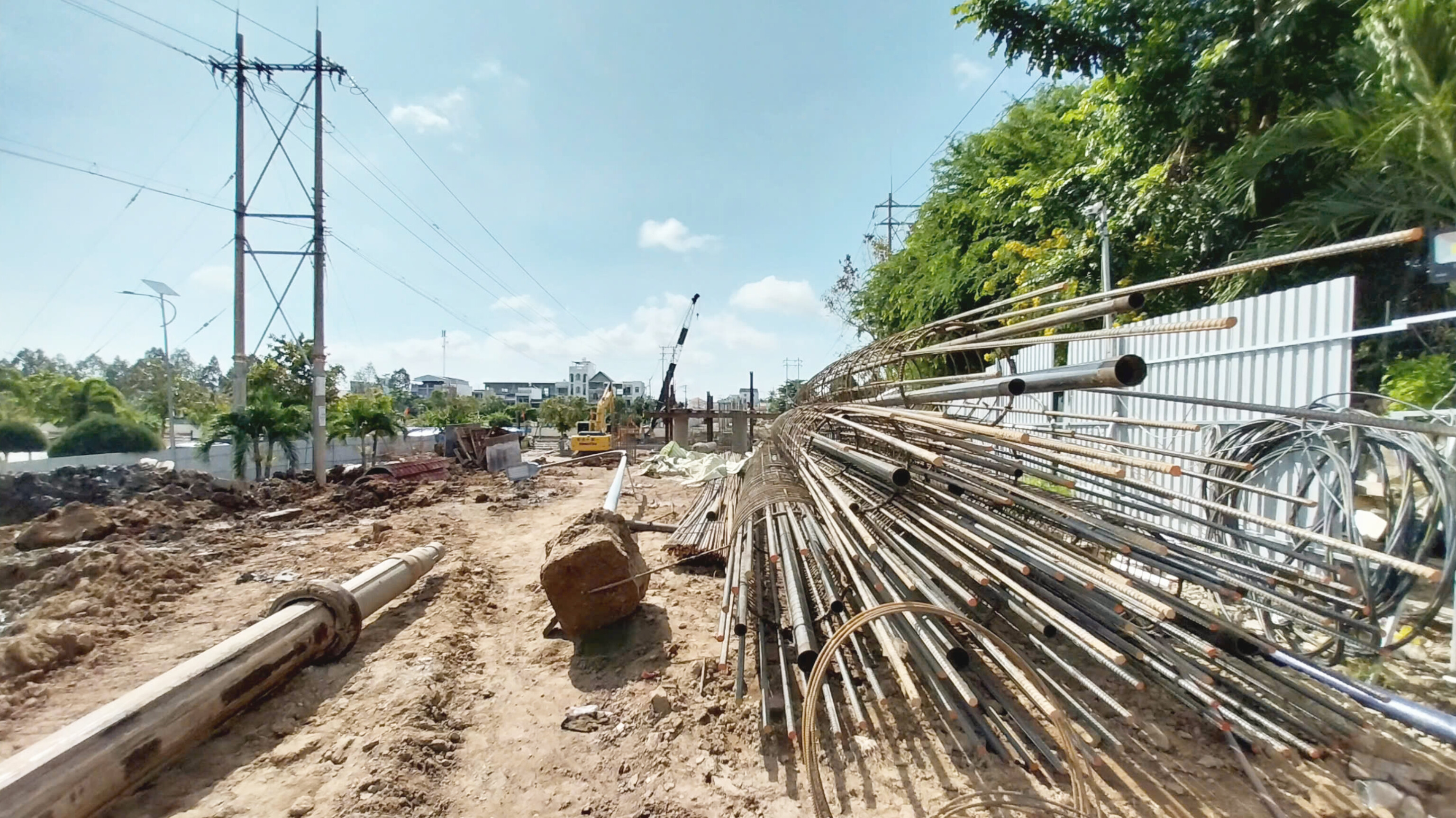 Nỗ lực GPMB, đẩy tiến độ thi công nâng tĩnh không cầu Hồng Ngự ở Đồng Tháp- Ảnh 4.