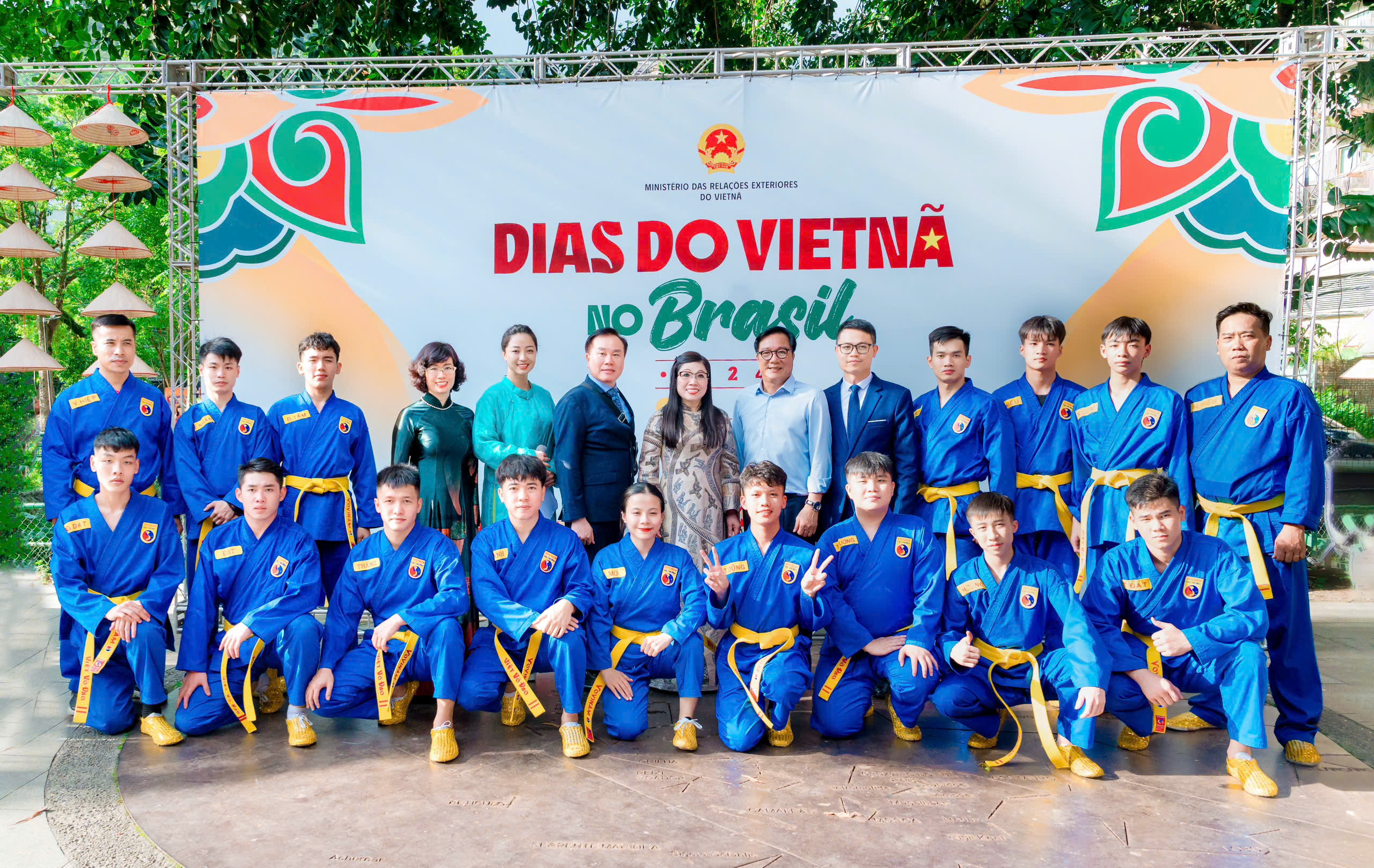 Học sinh IVS phô diễn tuyệt kỹ Vovinam và múa rồng truyền thống Việt Nam tại Brazil - Ảnh 5.