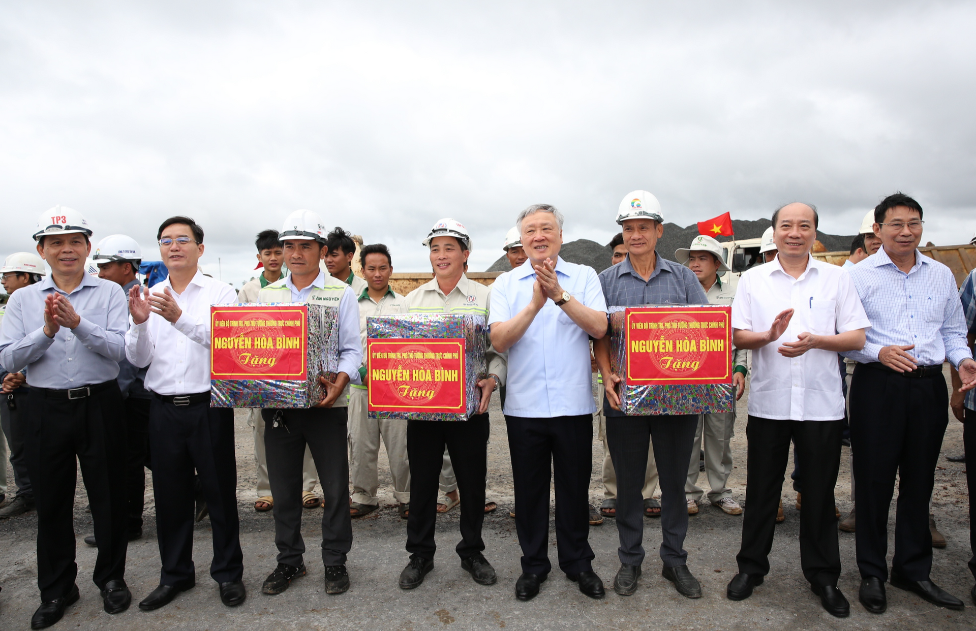 Tập trung tháo gỡ khó khăn, bảo đảm tiến độ Dự án cao tốc Khánh Hòa-Buôn Ma Thuột- Ảnh 3.