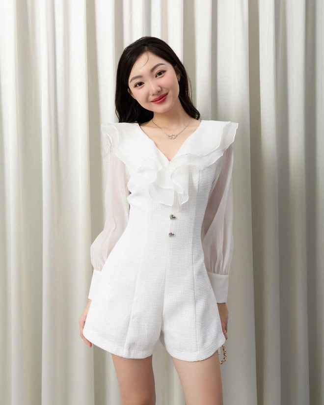 Tỏa sáng với jumpsuit, lựa chọn hoàn hảo cho nàng bận rộn- Ảnh 2.