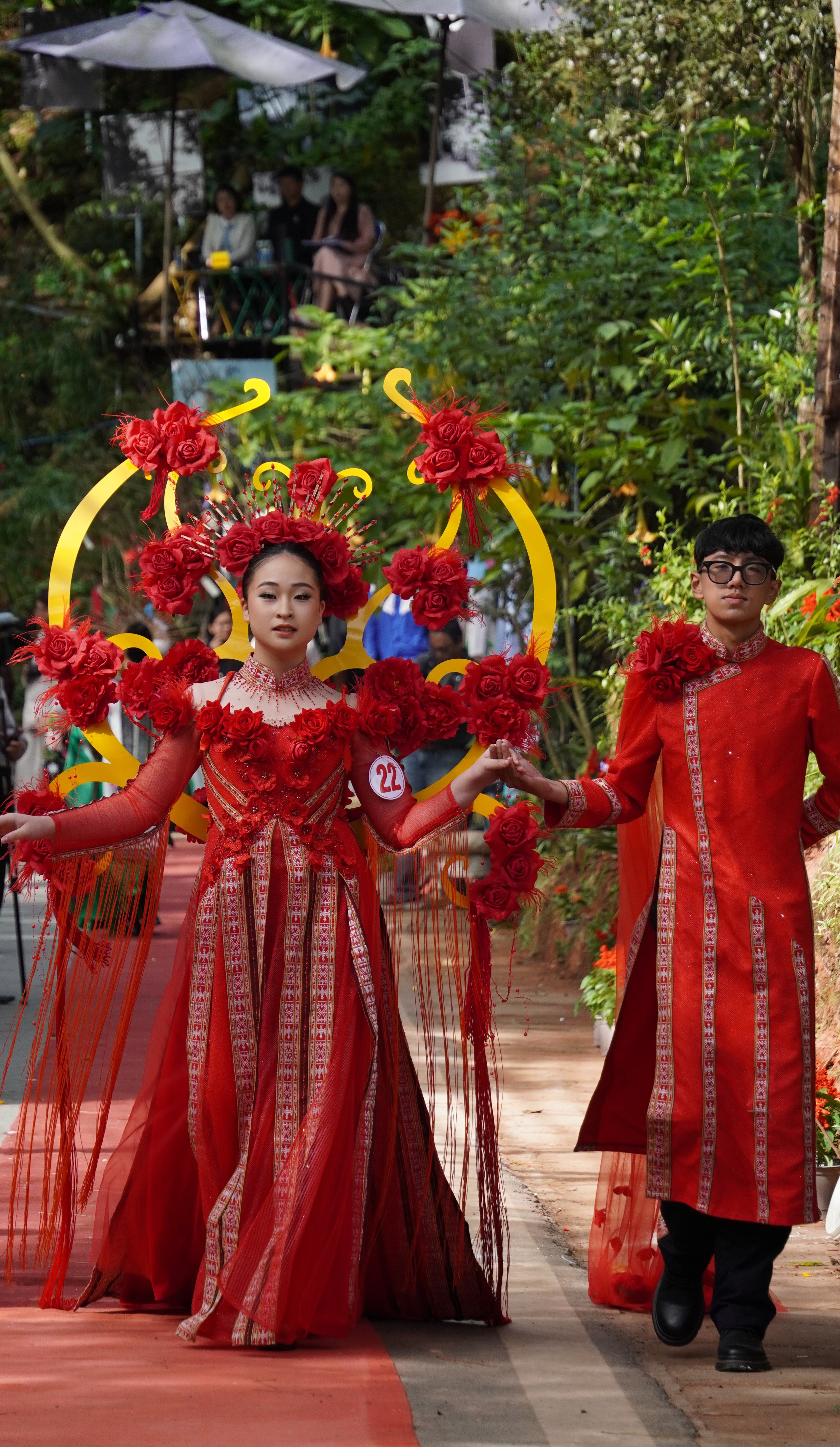 Thi thời trang hoa trước thềm Festival hoa Đà Lạt 2024- Ảnh 6.