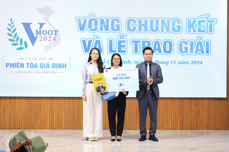 Trường ĐH Luật TP HCM giành chiến thắng cuộc thi Phiên tòa giả định cấp quốc gia 2024- Ảnh 2.