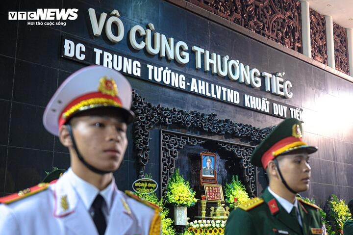 Trung tướng Khuất Duy Tiến từ trần lúc 16h10 ngày 23/11, hưởng thọ 94 tuổi.