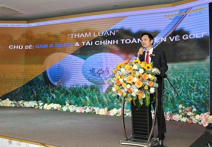 Ông Trần Thanh Tùng – Giám đốc Khối Khách hàng Doanh nghiệp Nam A Bank - trình bày tham luận tại Hội thảo.