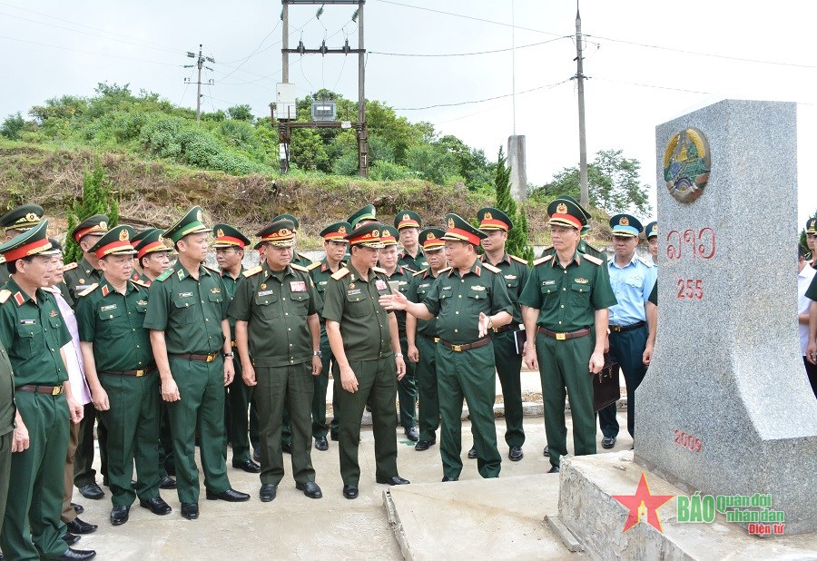 Tạo sức lan tỏa rộng rãi về sự gắn bó keo sơn giữa quân và dân hai nước Việt Nam - Lào