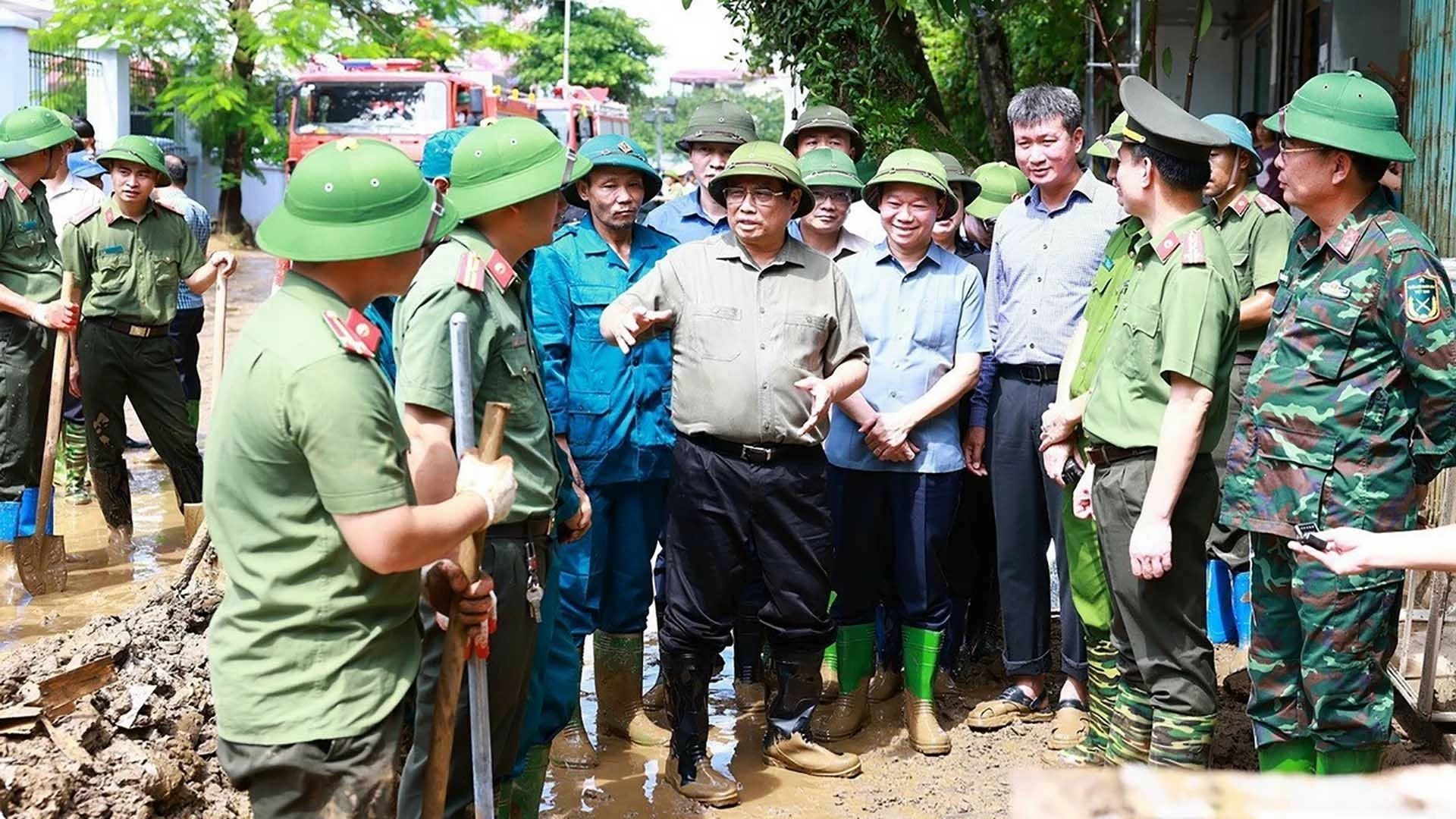 Bảo vệ người dân trước thiên tai, thảm họa