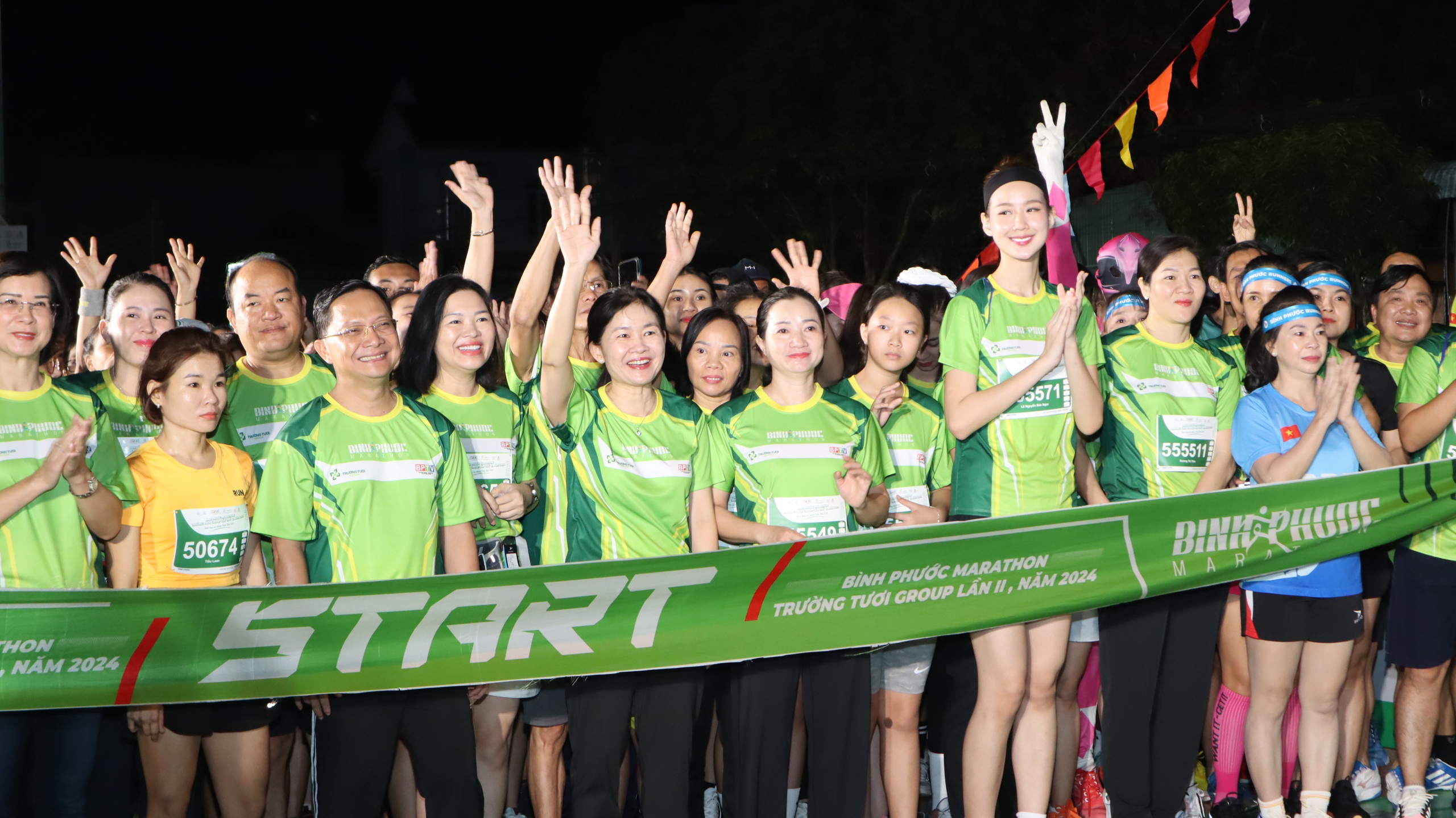 Bí thư Tỉnh ủy Bình Phước chạy hưởng ứng giải marathon quy mô lớn- Ảnh 1.