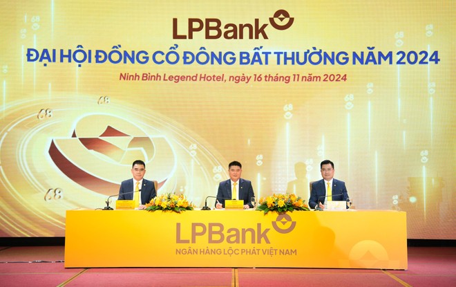 Đoàn Chủ tọa điều hành ĐHĐCĐ bất thường LPBank 2024