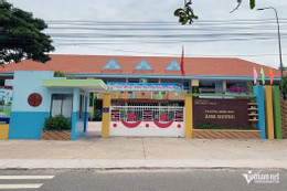 W-w jasně ukazuje učitelovu porci rýže ve výši 30 tisíc dongů, ale pouze 2 kusy 82429.jpg