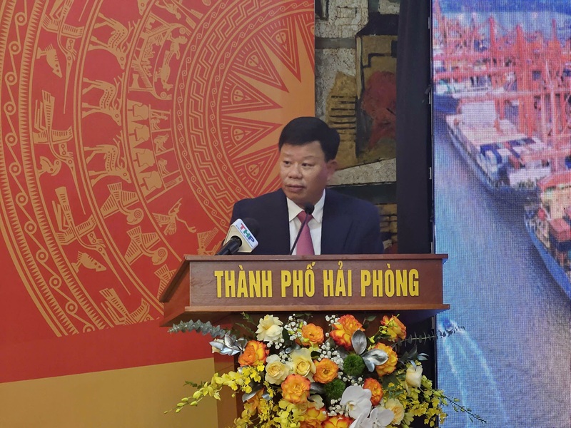 Ông Lê Trung Kiên, Trưởng ban Ban quản lý Khu kinh tế Hải Phòng phát biểu tại hội nghị. Ảnh: Thanh Sơn