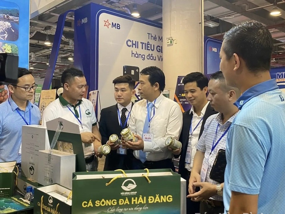 Sản phẩm ruốc cá trắm sông Đà do Công ty Hải Đăng Group sản xuất được giới thiệu, quảng bá tại nhiều thị trường trong nước.