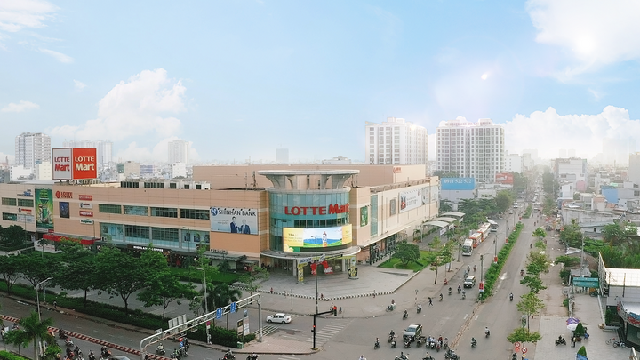 LOTTE Mart tri ân lớn khách hàng nhân dịp sinh nhật 16 năm tuổi.