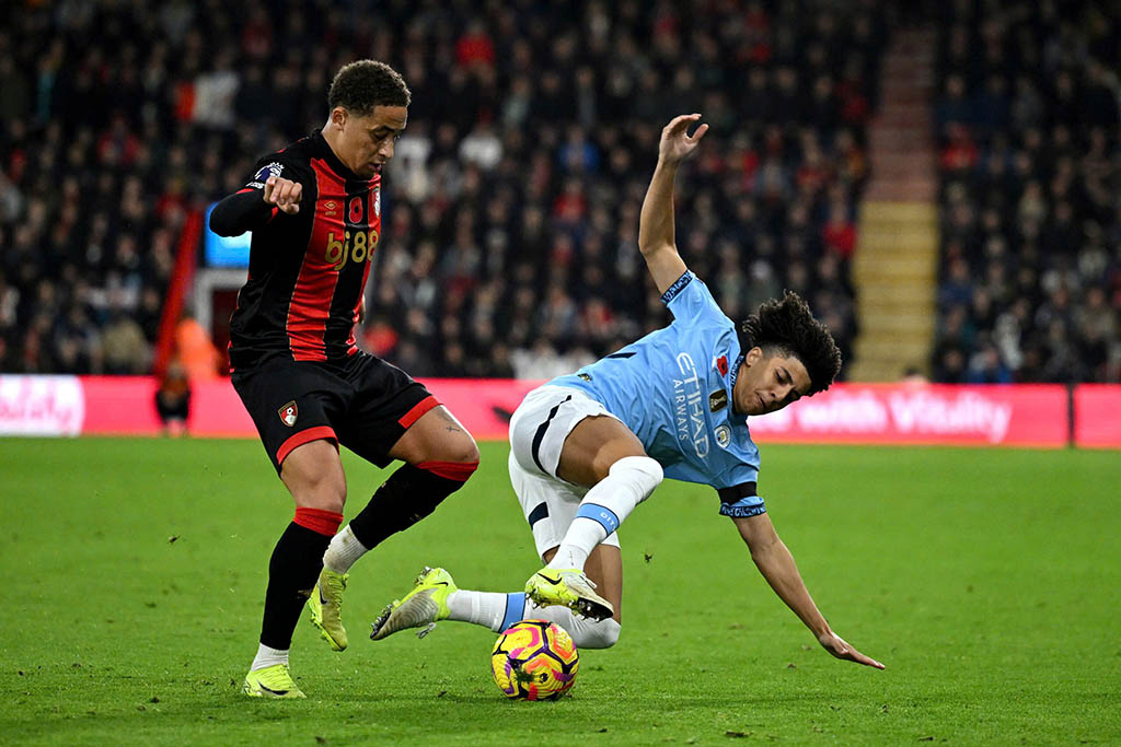 Manchester City thua toàn diện- Ảnh 1.