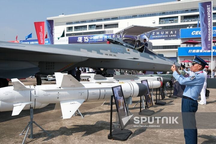 Tiêm kích tàng hình Su-57E được giới thiệu triển lãm hàng không Chu Hải (Trung Quốc). (Ảnh: Sputnik)