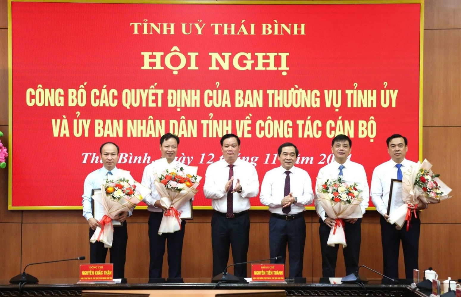 Cán bộ