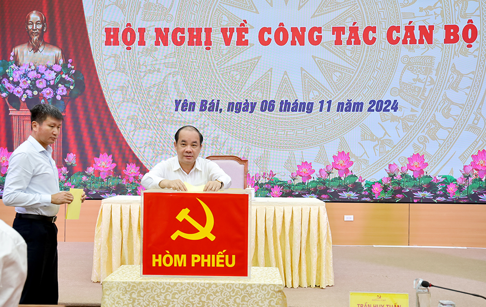 Ông Trần Huy Tuấn làm Bí thư Tỉnh ủy Yên Bái- Ảnh 1.