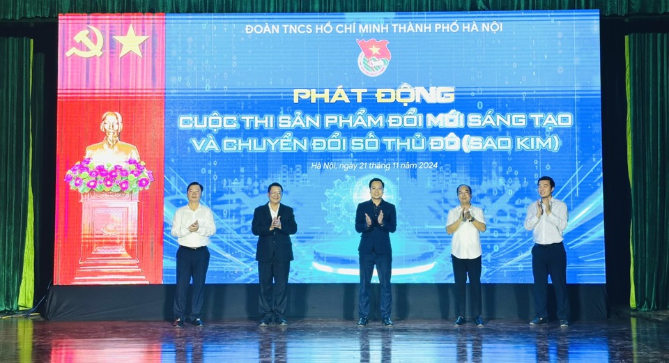 Các đại biểu tại buổi lễ phát động cuộc thi  “Sản phẩm đổi mới sáng tạo và chuyển đổi số Thủ đô"