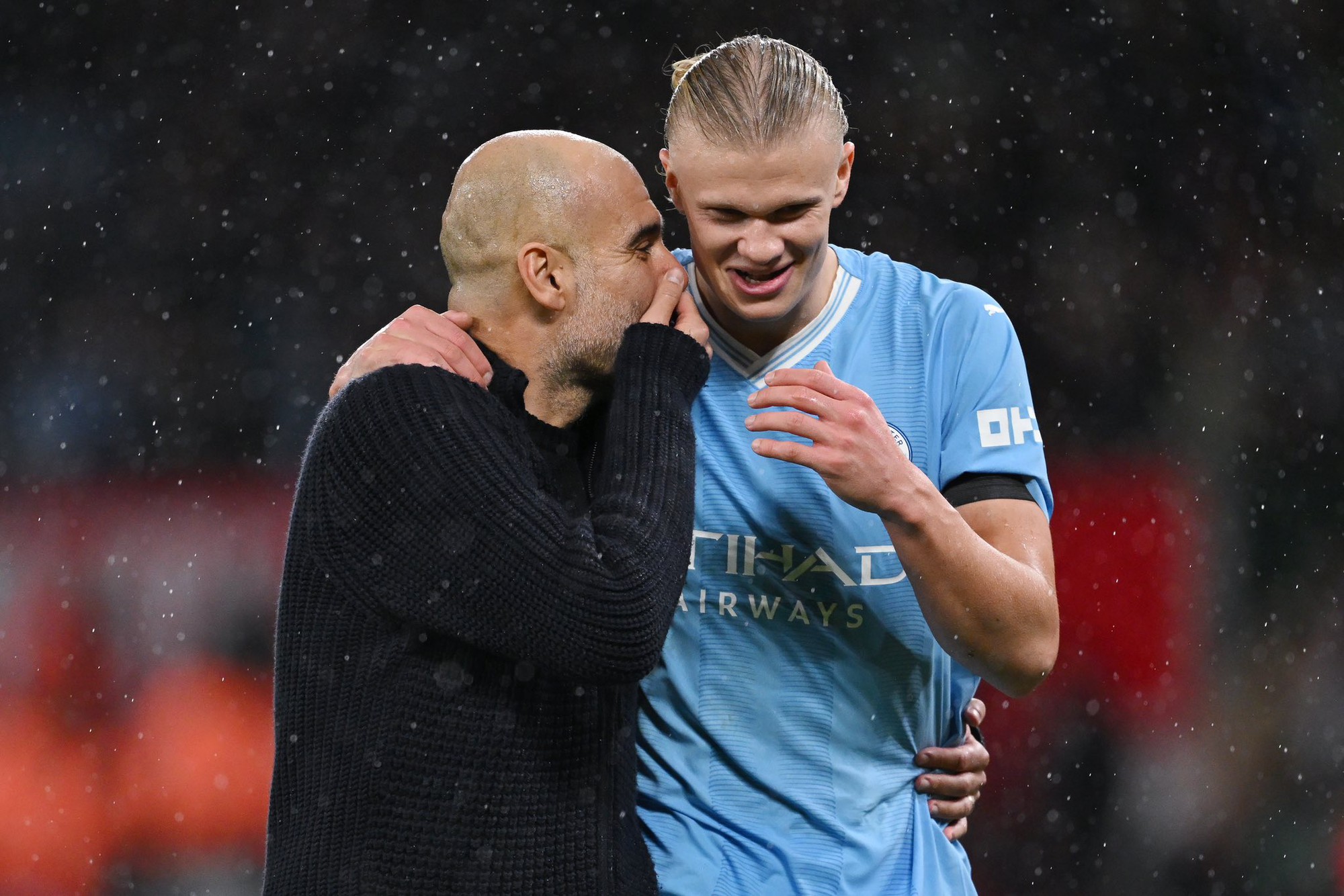 HLV Pep Guardiola ở lại, tiền đạo Erling Haaland cũng sẽ ở lại Man City