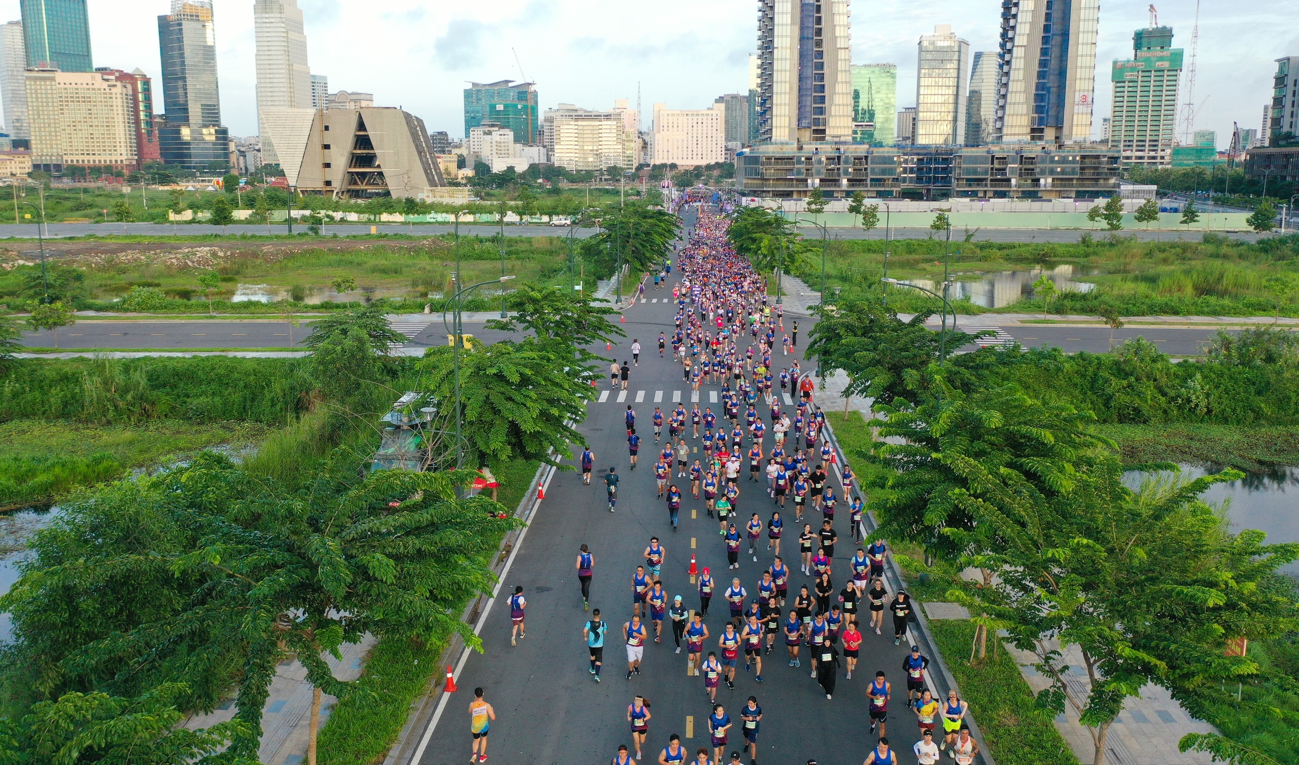 Sắp diễn ra giải chạy bán marathon, bắt trọn khoảnh khắc đẹp TP.Thủ Đức- Ảnh 1.