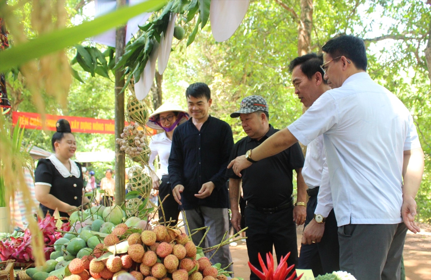 Sản phẩm nông nghiệp Sơn La từng bước khẳng định được chất lượng đối với người tiêu dùng (Ảnh: Văn Ngọc).