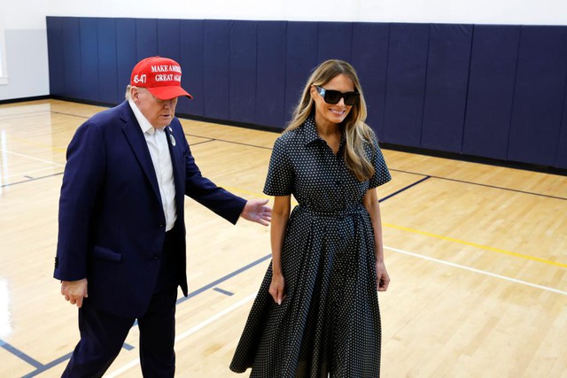 Sự thay đổi trong phong cách thời trang của Melania Trump- Ảnh 1.