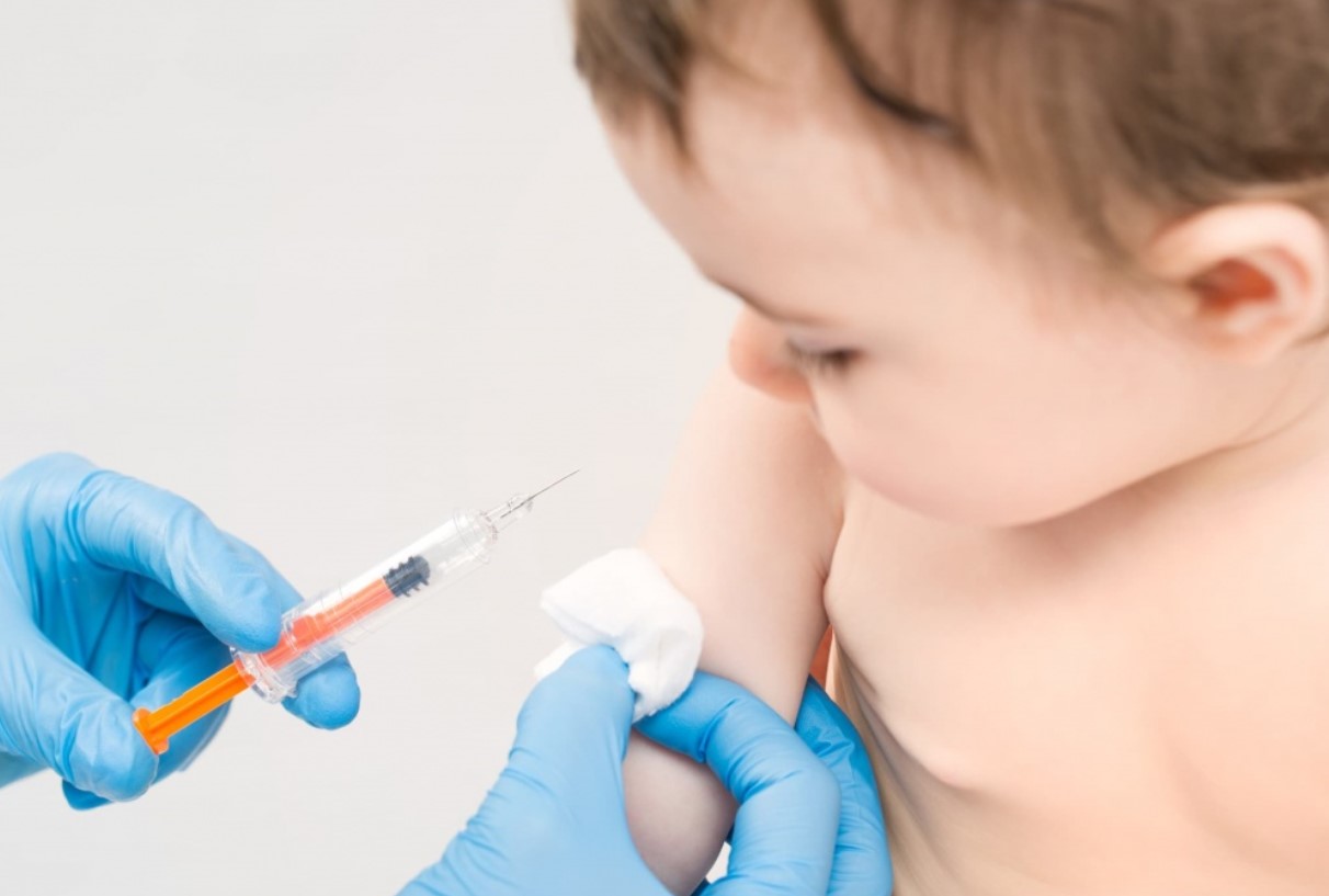 Tăng ca mắc sởi dưới 9 tháng tuổi, Bộ Y tế phê duyệt tiêm vaccine 