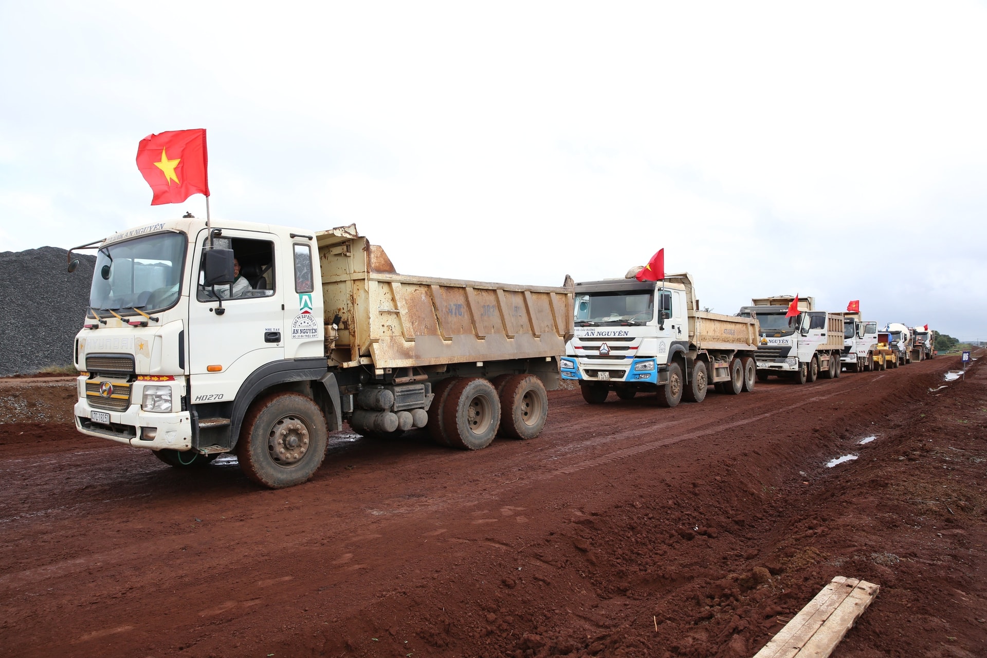 Tập trung tháo gỡ khó khăn, bảo đảm tiến độ Dự án cao tốc Khánh Hòa-Buôn Ma Thuột- Ảnh 4.