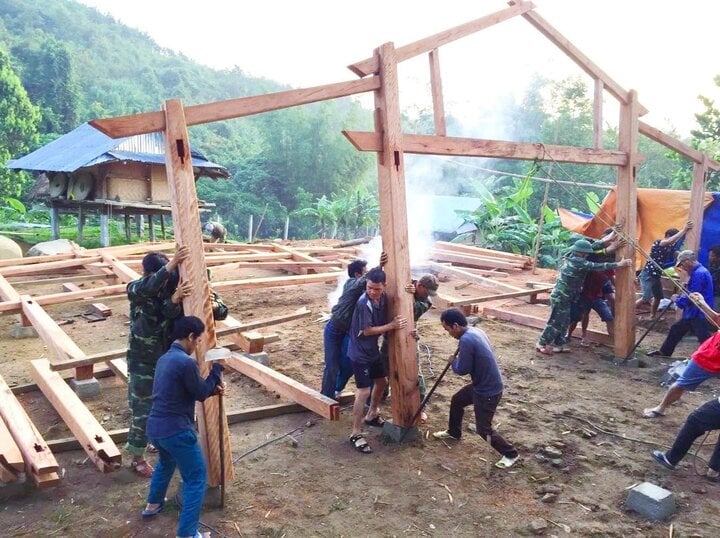 Thủ tướng đặt mục tiêu hoàn thành xóa nhà tạm, nhà dột nát trên phạm vi cả nước trong năm 2025. (Ảnh: VGP)